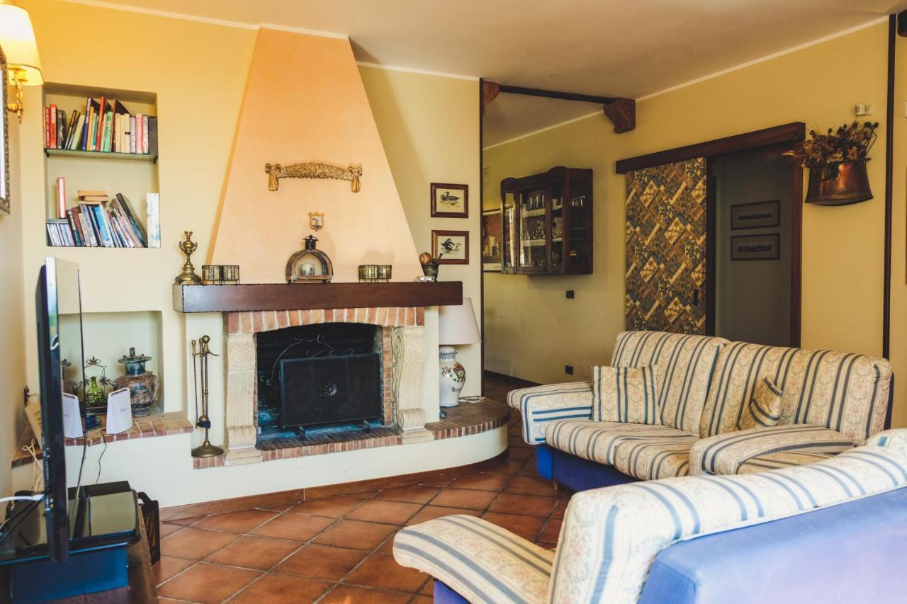 Villa Due Torri Cozzana Buitenkant foto